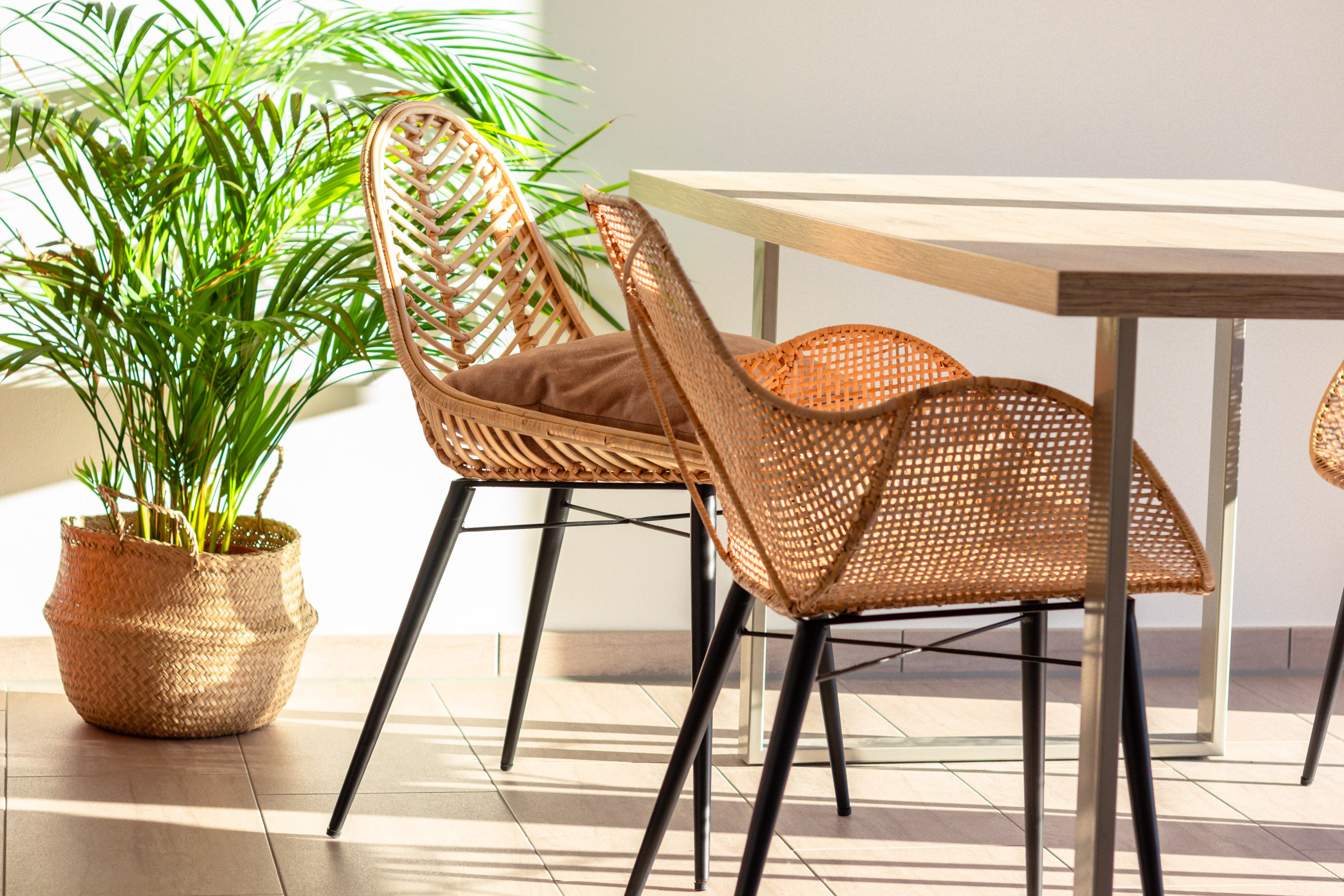 Rattan und Polyrattan Geflecht: Wo liegt der Unterschied?