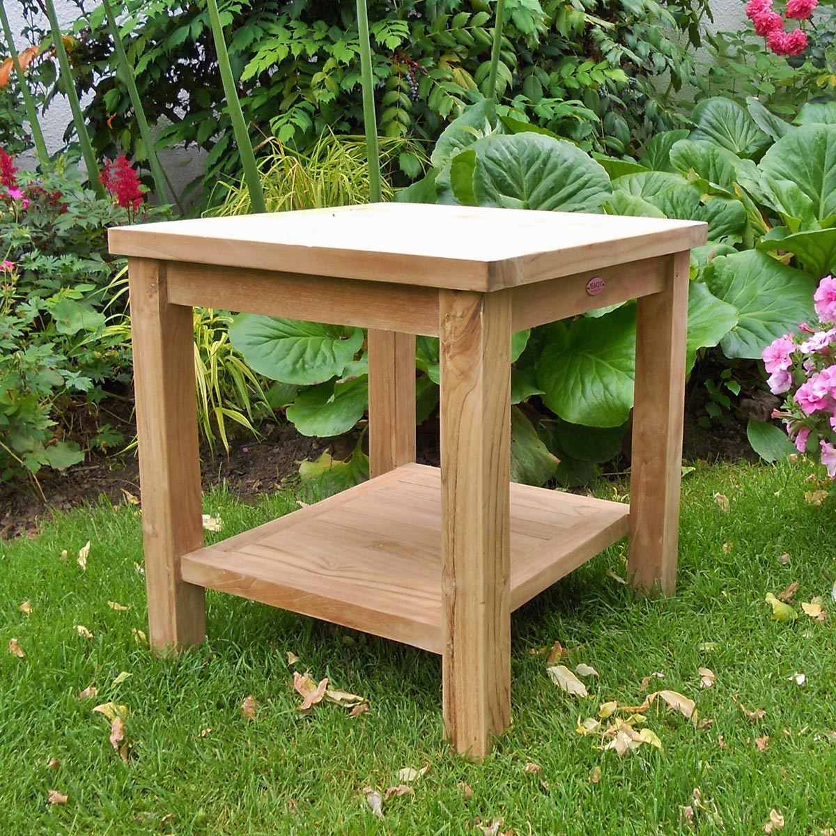 Teak Beistelltisch Kendari mit Ablage, 60 x 60 cm